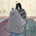 Handtasche mit großer Öffnung und Henkel