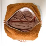 Innenansicht von Tasche aus Teddyplüsch