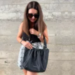 Tragebild der Tasche Lakrimosa von Monja