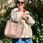 Tragebild der Tasche Lakrimosa aus Canvas